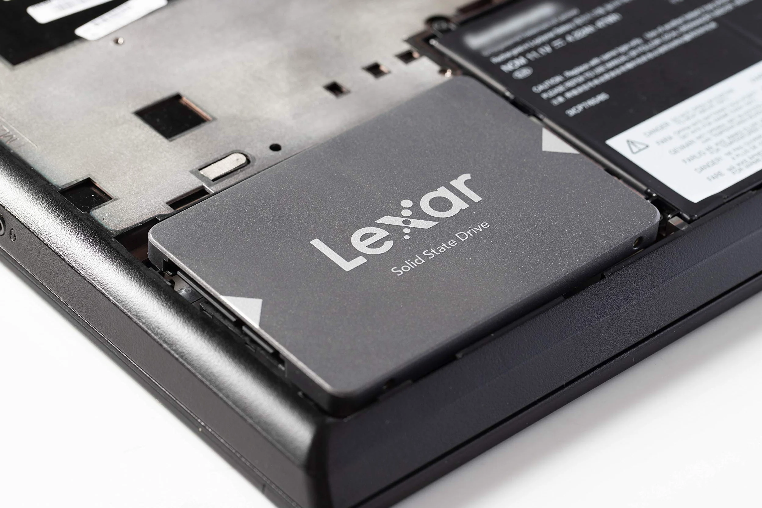 Lexar SSD NS100 512GB 2,5" SATA III (6 Gb/s), interno, velocità di lettura 550 MB/sec, più resistente perché senza parti mobili, nero