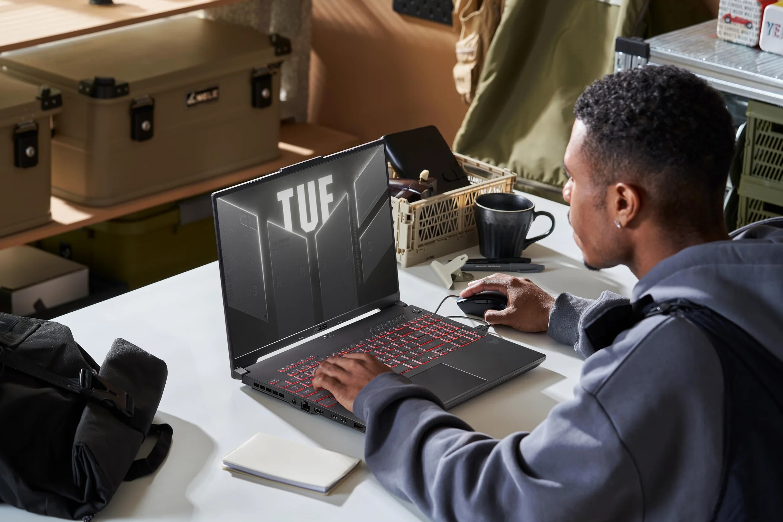 ASUS TUF Gaming A16 Laptop | 16" Full HD 165Hz/7ms 16:10 IPS Display | AMD Ryzen 9 7845HX | 32GB RAM | 1TB SSD | NVIDIA RTX 4060 | Windows 11 | Tastiera QWERTZ | Mecha Grey