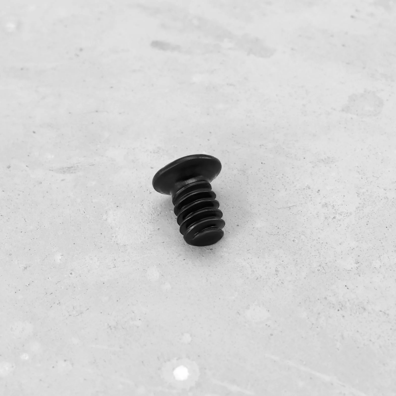 ECSiNG 100 Pezzi Vite A Testa Svasata Nera Testa Piatta Phillips 3,5x6mm Adatta per unità Disco Rigido PC da 3,5 Pollici (UNC 6-32)
