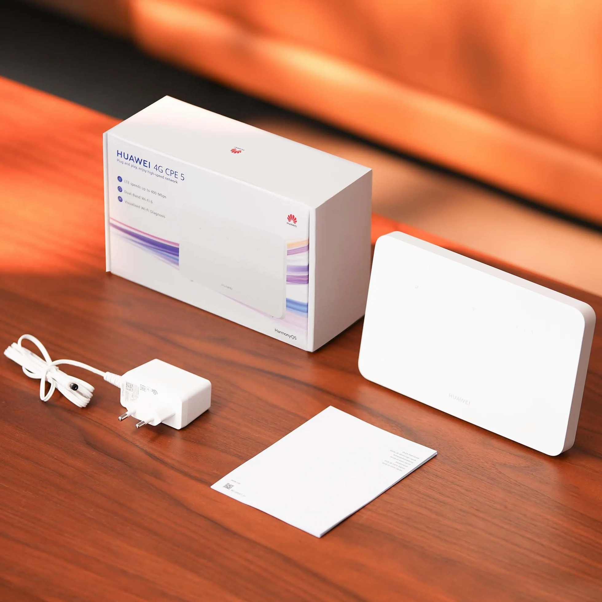 HUAWEI Router 4G+ CPE 5, B636, Router SIM LTE, Cat 7+, DL 400Mbps/UL 200Mbps, Wi-Fi 6 AX3000, 1 LAN/WAN+3 LAN, Copertura del Segnale di Livello Industriale, 30 Mesi di Garanzia