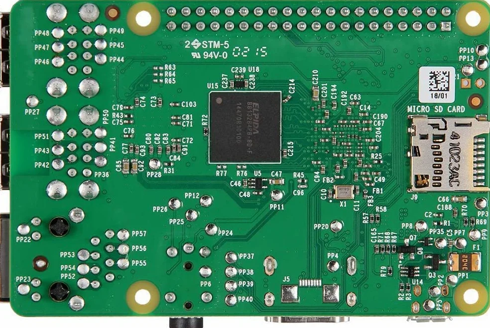 Raspberry Pi 2 Model B Desktop Quad Core CPU 900 MHz, 1 GB RAM, Linux