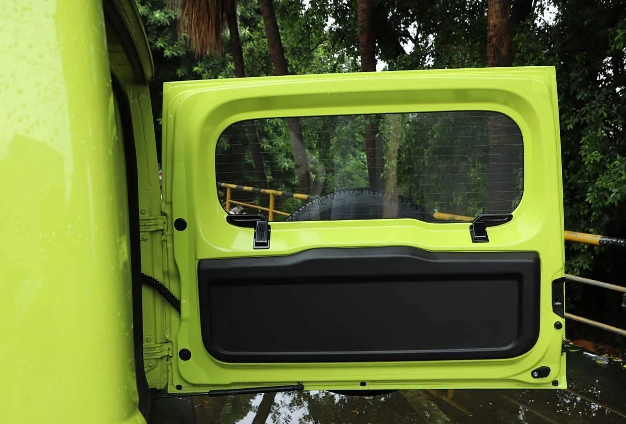 Copertura del cavo termico del lunotto posteriore per Suzuki Jimny JB64 JB74 2019-2023, protezione per il riscaldamento del lunotto posteriore, protezione del deumidificatore, protezione dal vento