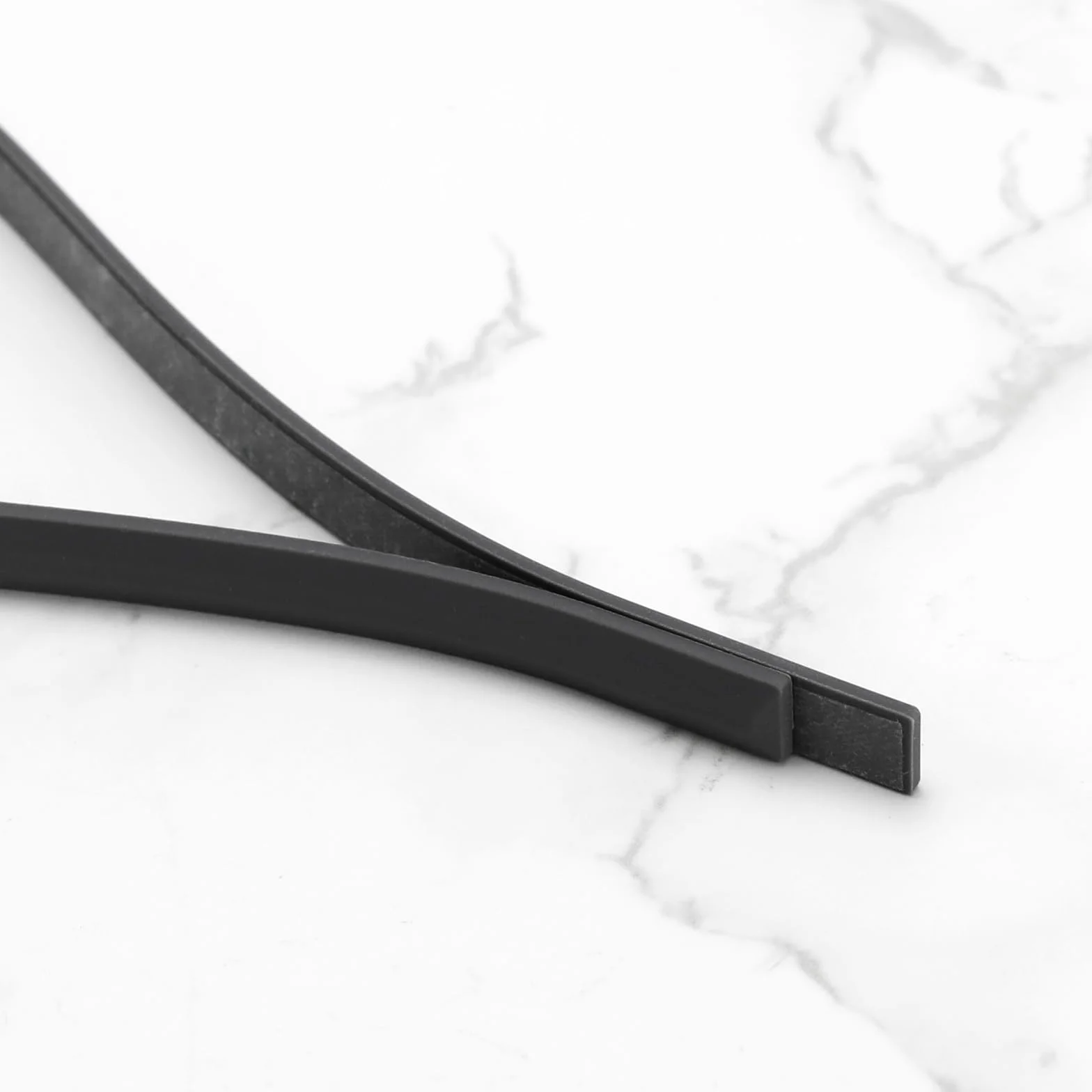SG Store Set di 2 strisce di piedini per paraurti antiscivolo di ricambio compatibili con HP Envy X360 15-DR Envy X360 15-DS Strisce di piedini in gomma 315 x 6 x 2 mm