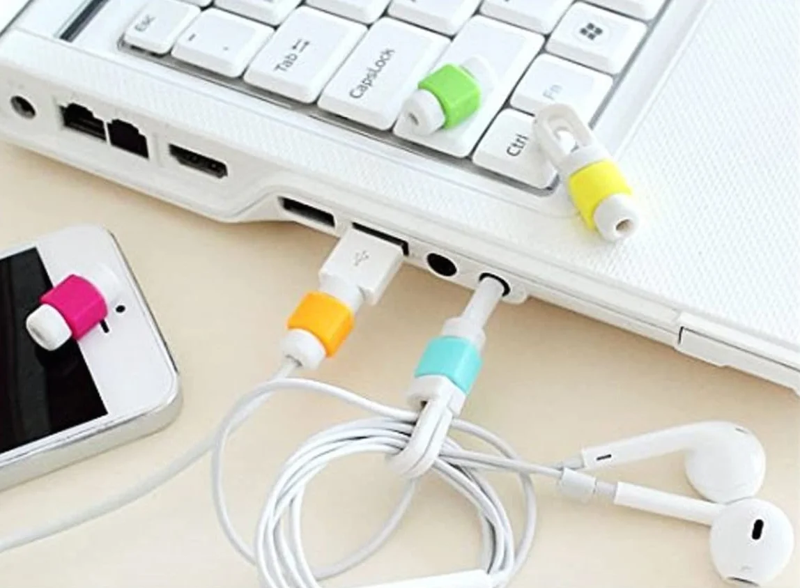 CABLEPELADO Protezione cavo USB | Custodia protettiva per cavi di ricarica | Protezione cavo dati | Diametro del foro: ca. 4 mm | 10 pezzi | Colori casuali