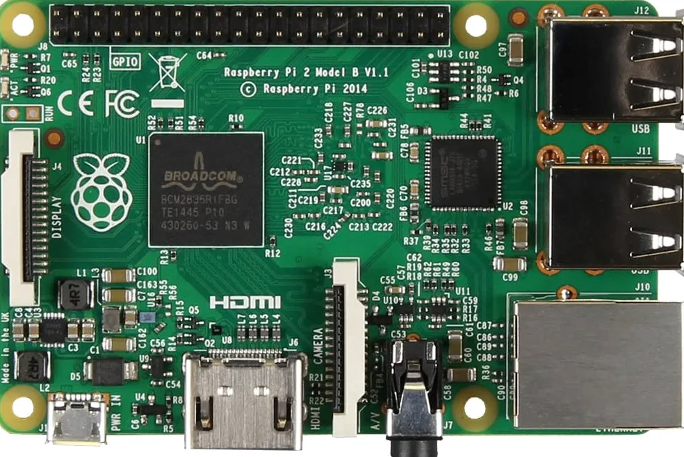 Raspberry Pi 2 Model B Desktop Quad Core CPU 900 MHz, 1 GB RAM, Linux