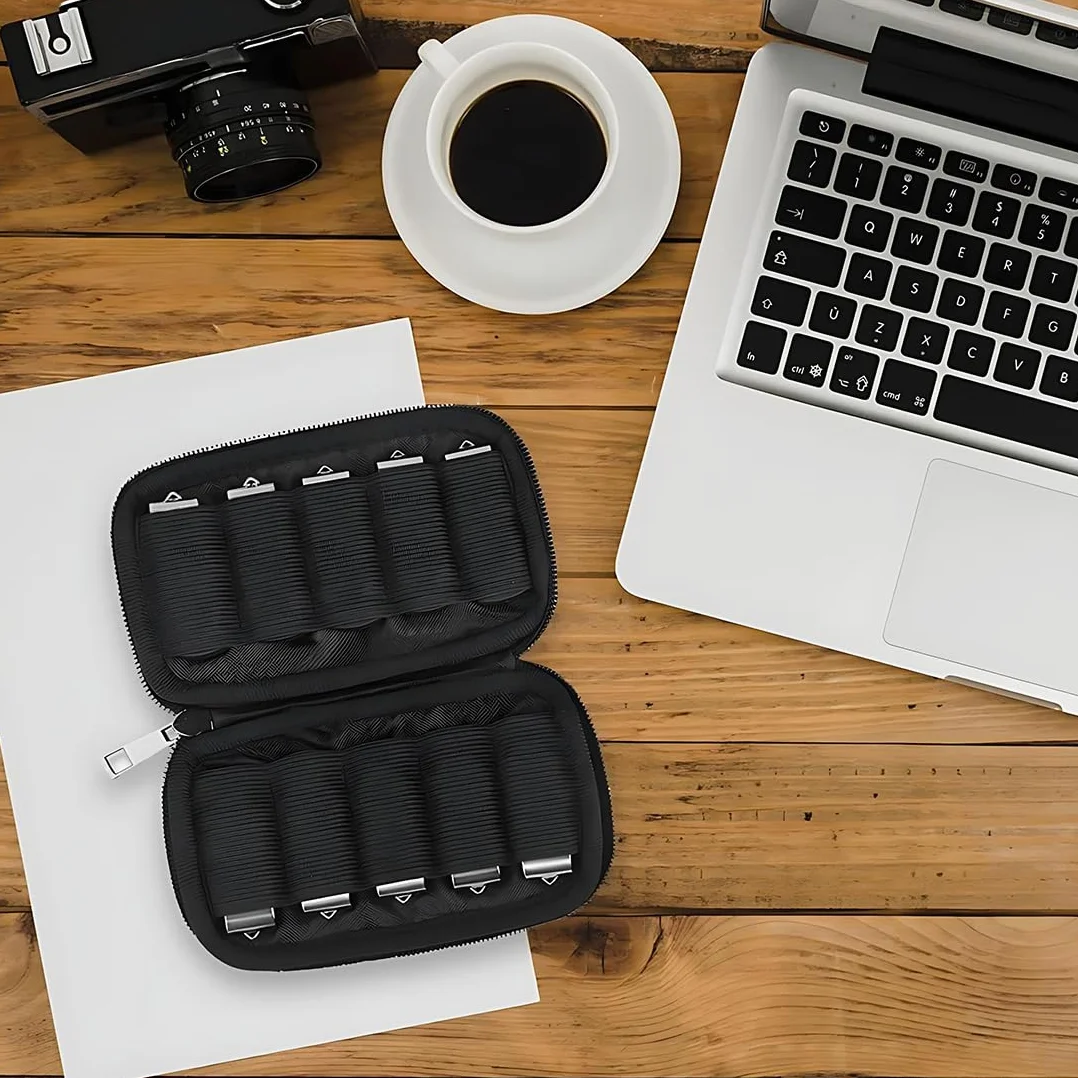 1 Pezzo Custodia per Chiavette USB, Organizer Unità Flash, Borsa Portaoggetti con 10 Scomparti, Porta e Accessori per Storage, Elettronici per Drive/Pen Drive/Jump Drive/Dischi U (Nero)
