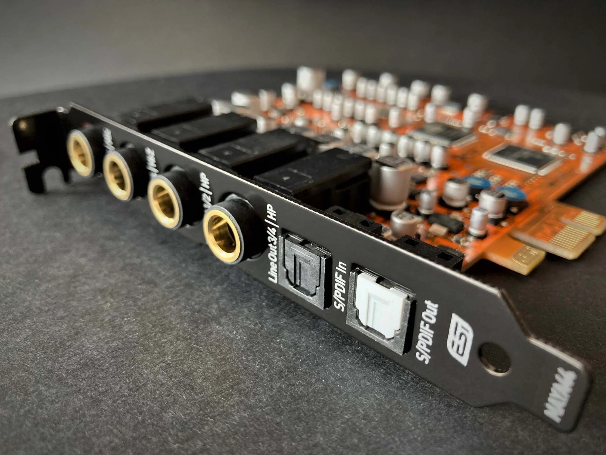 ESI MAYA44 eX | Interfaccia Audio PCIe 24-bit/96kHz con 4 in / 4 out