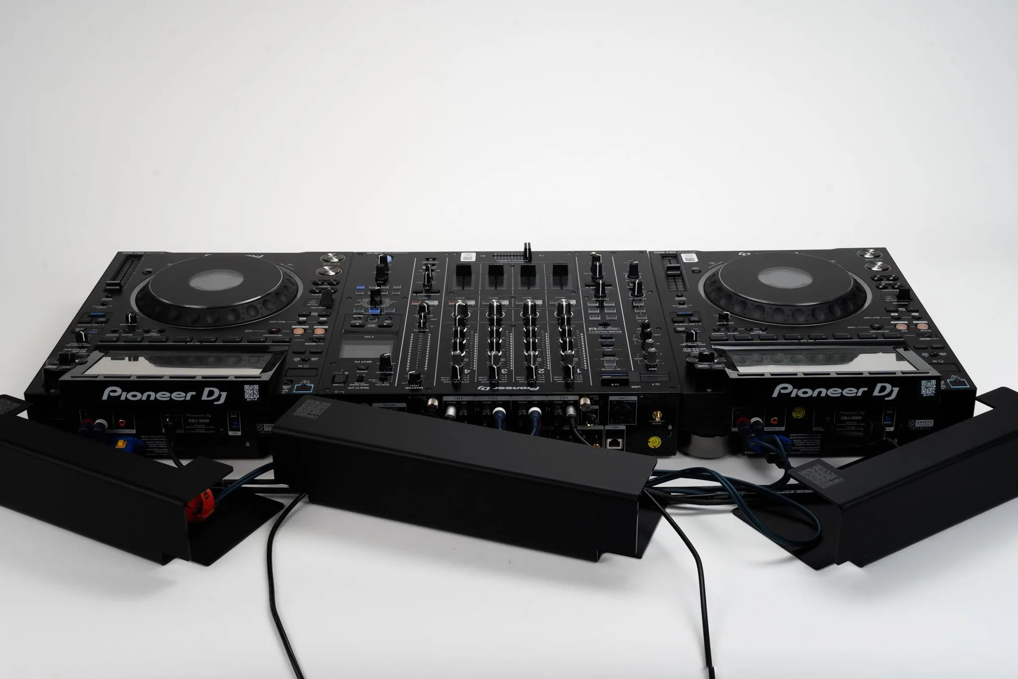 Copertura per cavi compatibile con Pioneer CDJ 3000, con canalina per cavi integrata, minimalista, di alta qualità, moderna, funzionale, professionale, DJ Sun Cover Made in Germany