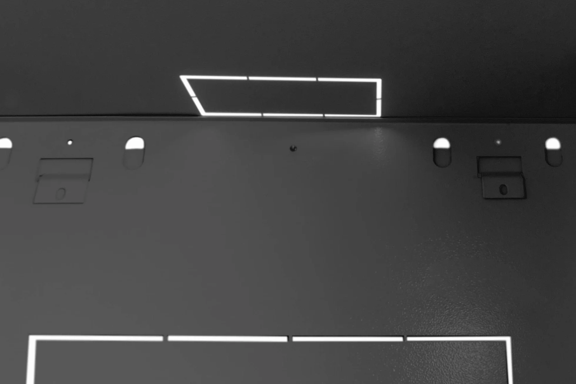 DIGITUS Armadio di rete Rack 19 pollici 9U Montaggio a parete Profondità 450mm Carico 60kg Serie Dynamic Basic Nero