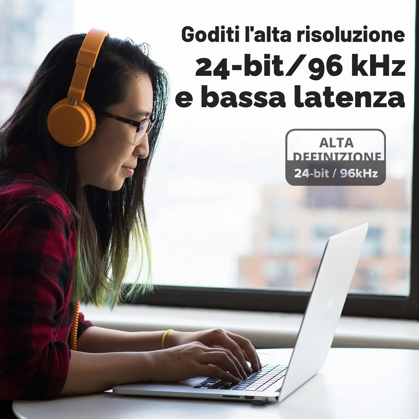 Creative BT-W6 Trasmettitore audio wireless Bluetooth 5.4 e LE con suono Snapdragon, aptX Lossless, bassa latenza e audio fino a 24 bit/96 kHz, funziona con PC/Mac/console di gioco